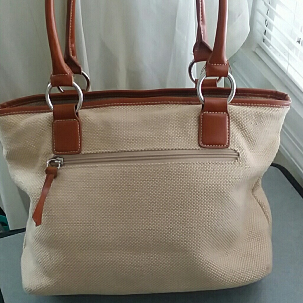 GIANI BERNINI SIMPLY CUTE FILIGREE TOTE😍 - Picture 2 of 8